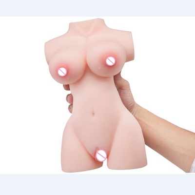 Крупный мастурбатор с грудью и двумя отверстиями - вагина и анус