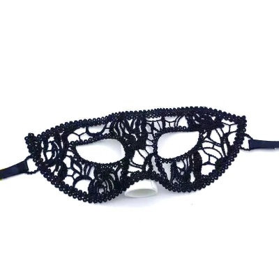 Карнавальная кружевная маска на глаза