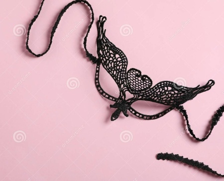 Кружевная маска