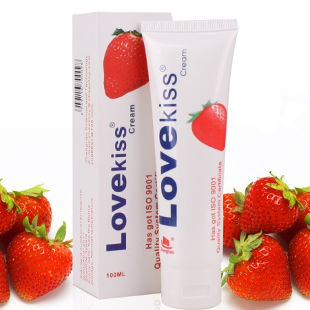 Смазка на водной основе с ароматом клубники Lovekiss 100мл.